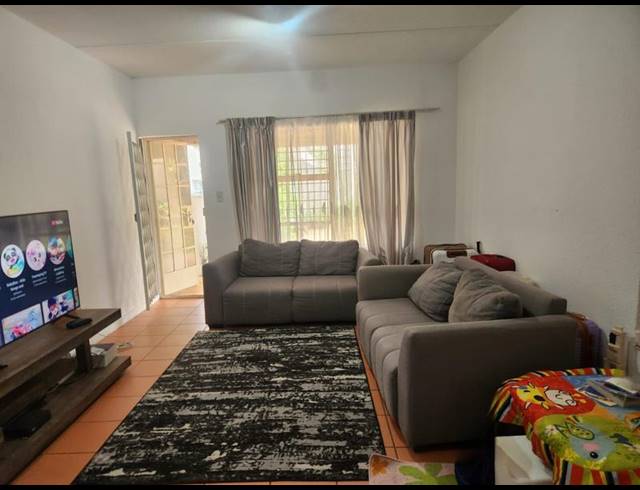2 BEDROOM PROPERTY TO RENT IN BRYANSTON